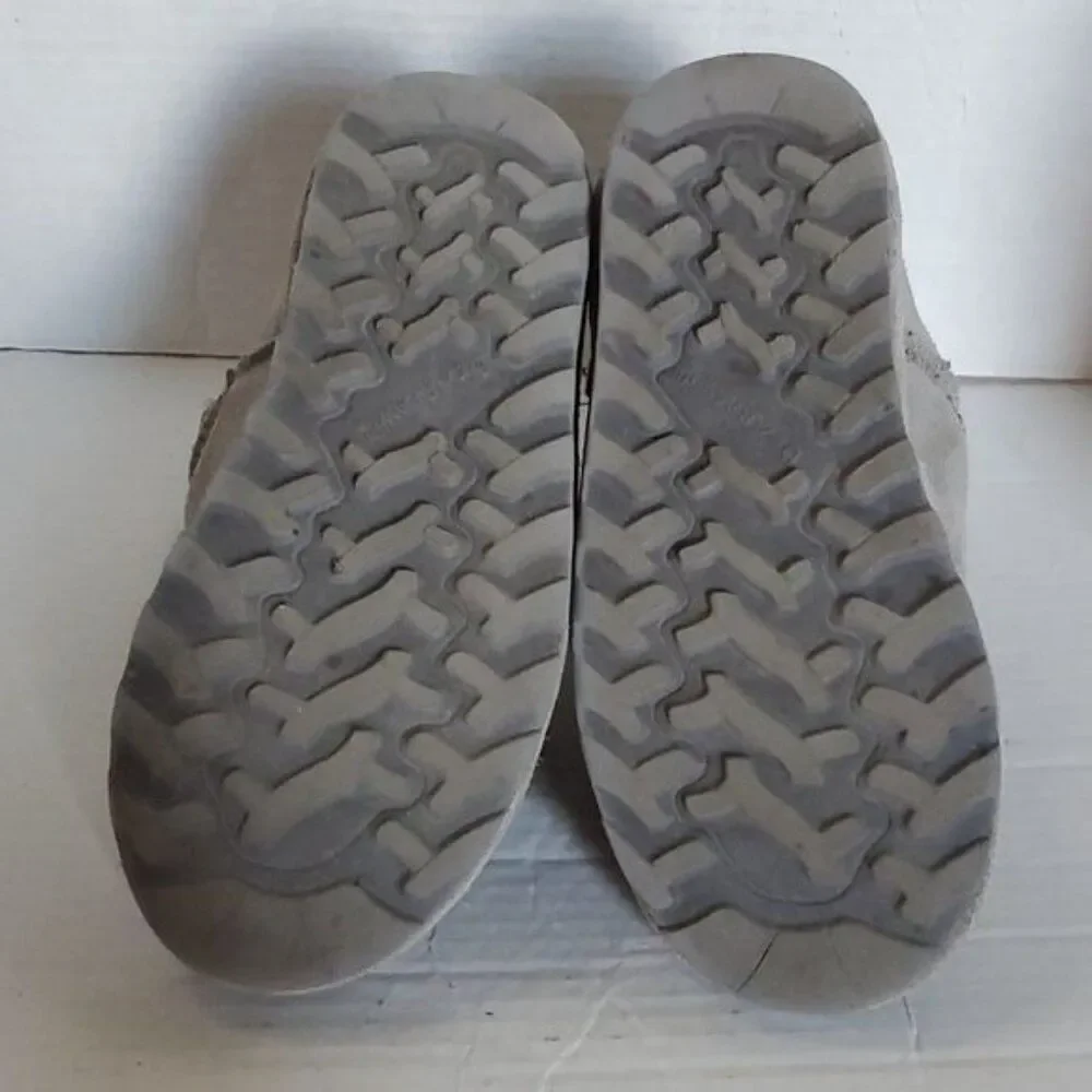 Bearpaw Boots Booties Shoes Gray Suede Winter Snow Alyssa Ankle Youth GIRLS 4